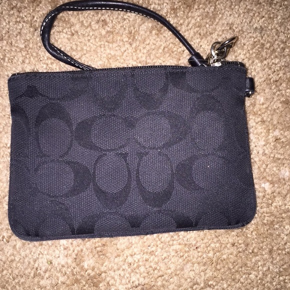 Coach wristlet - Picture 3 of 6